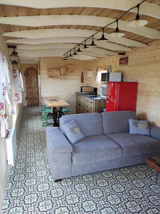 Ma Roulotte Adoree Bissieres Exterior foto